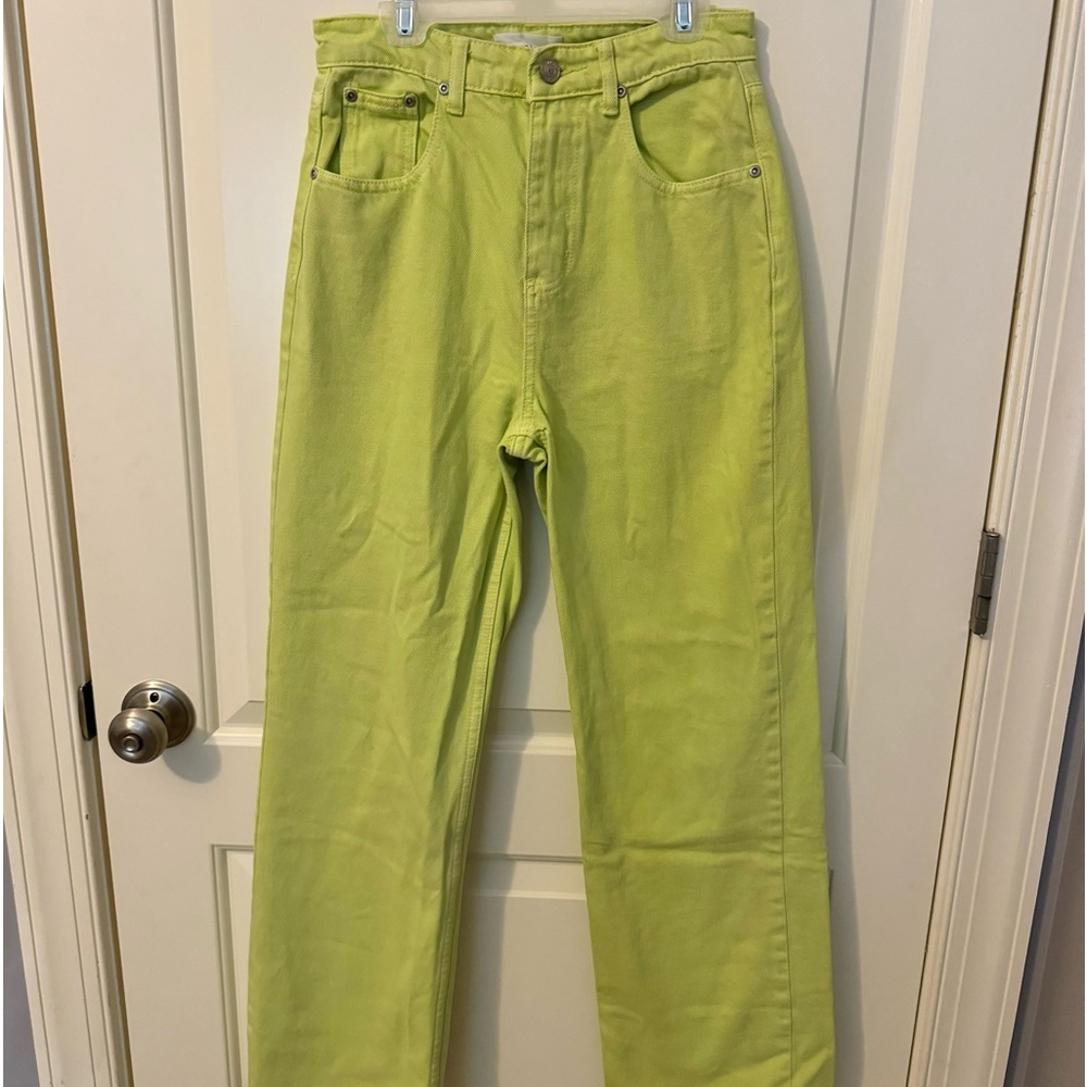 Green jeans, size small, worn once! From Madison (a boutique in Raleigh)